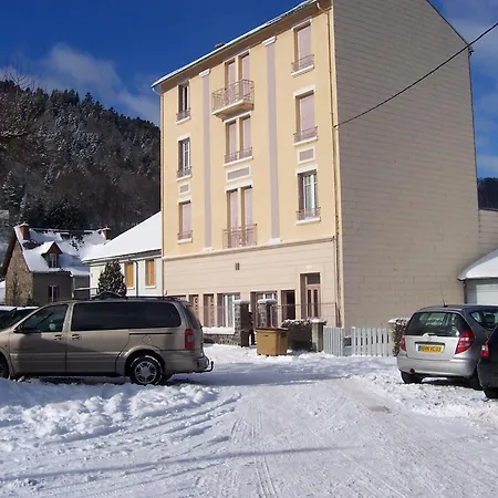 A La Montagne Апартаменты *